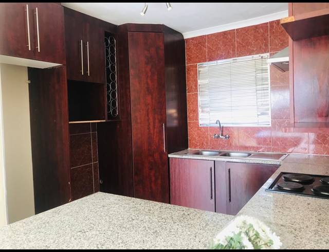 2 BEDROOM HOUSE TO LET IN AMANDASIG